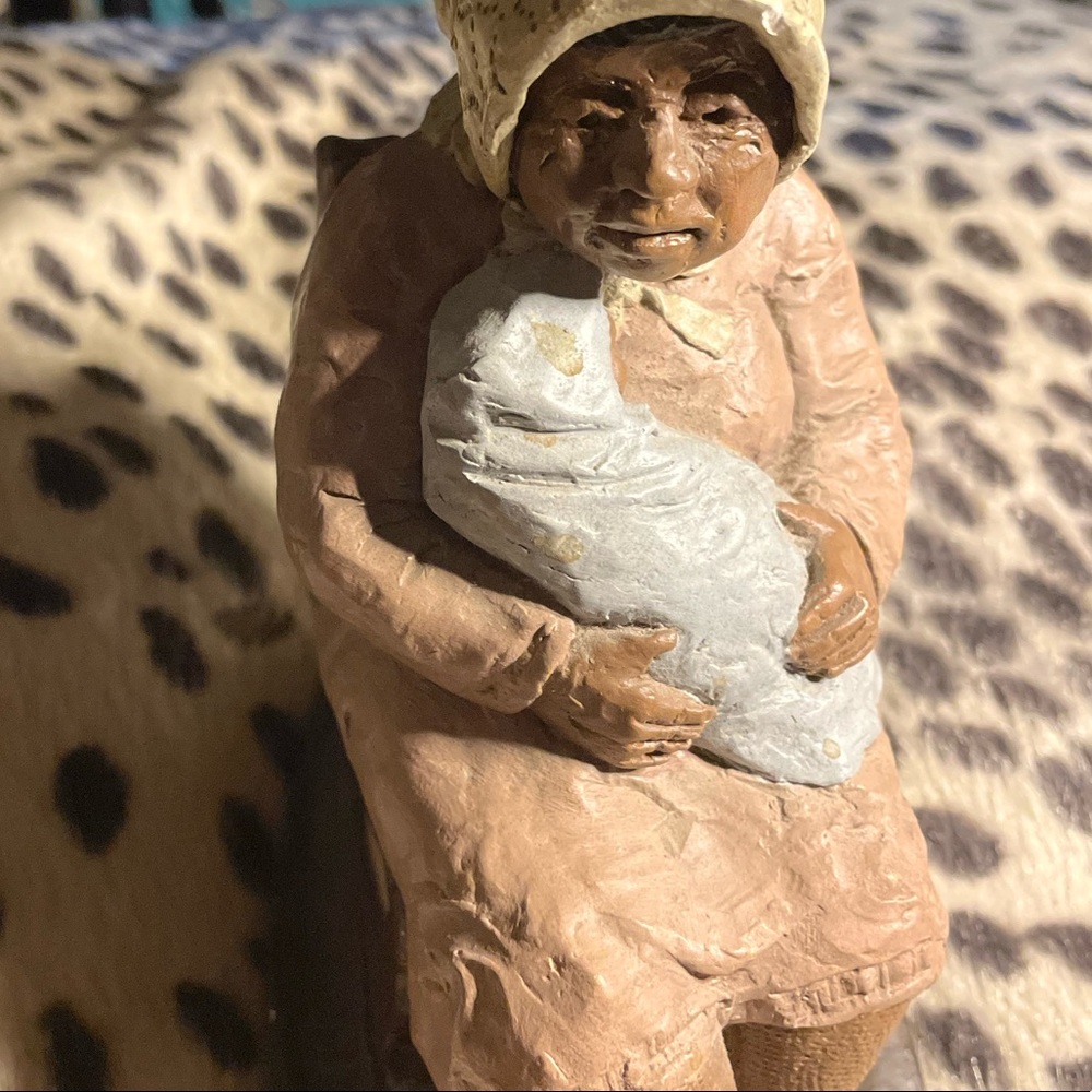 Antique Collectible Vintage Figurine. Alex Haley Remembers Collection.